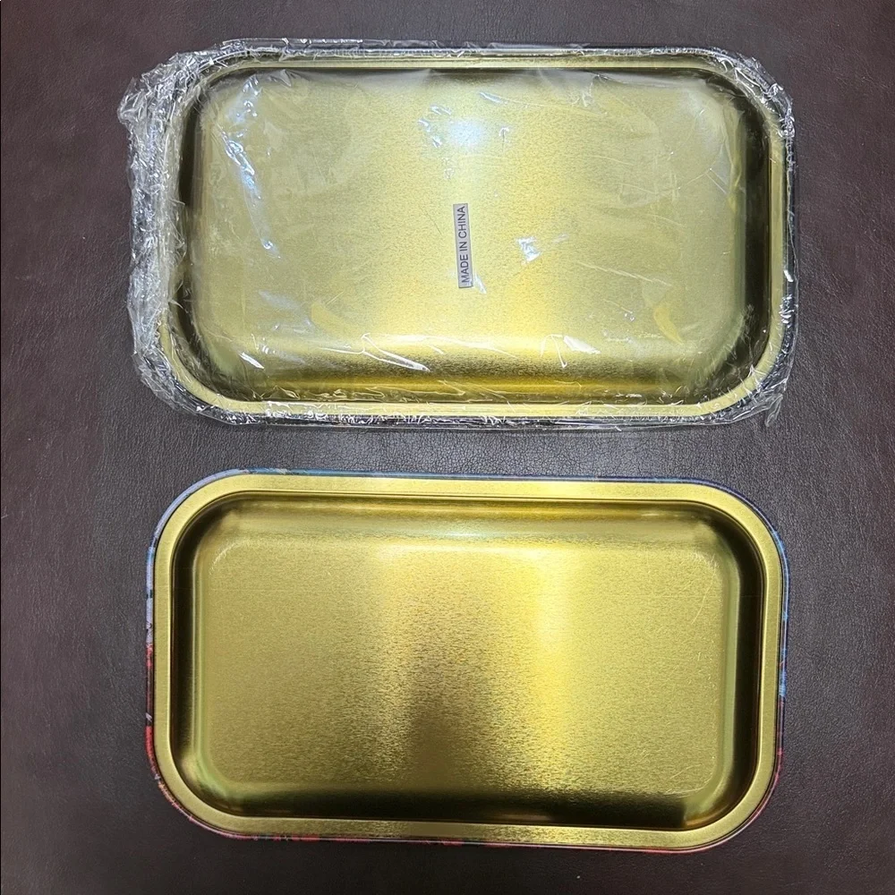 2 Metal Trays with Unique Designs medium size trays - Picture 2 of 2